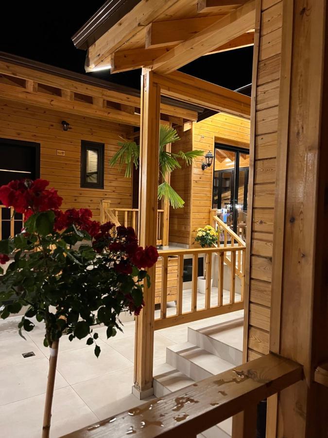 Bujtina Siar Hotel Поградец Екстериор снимка