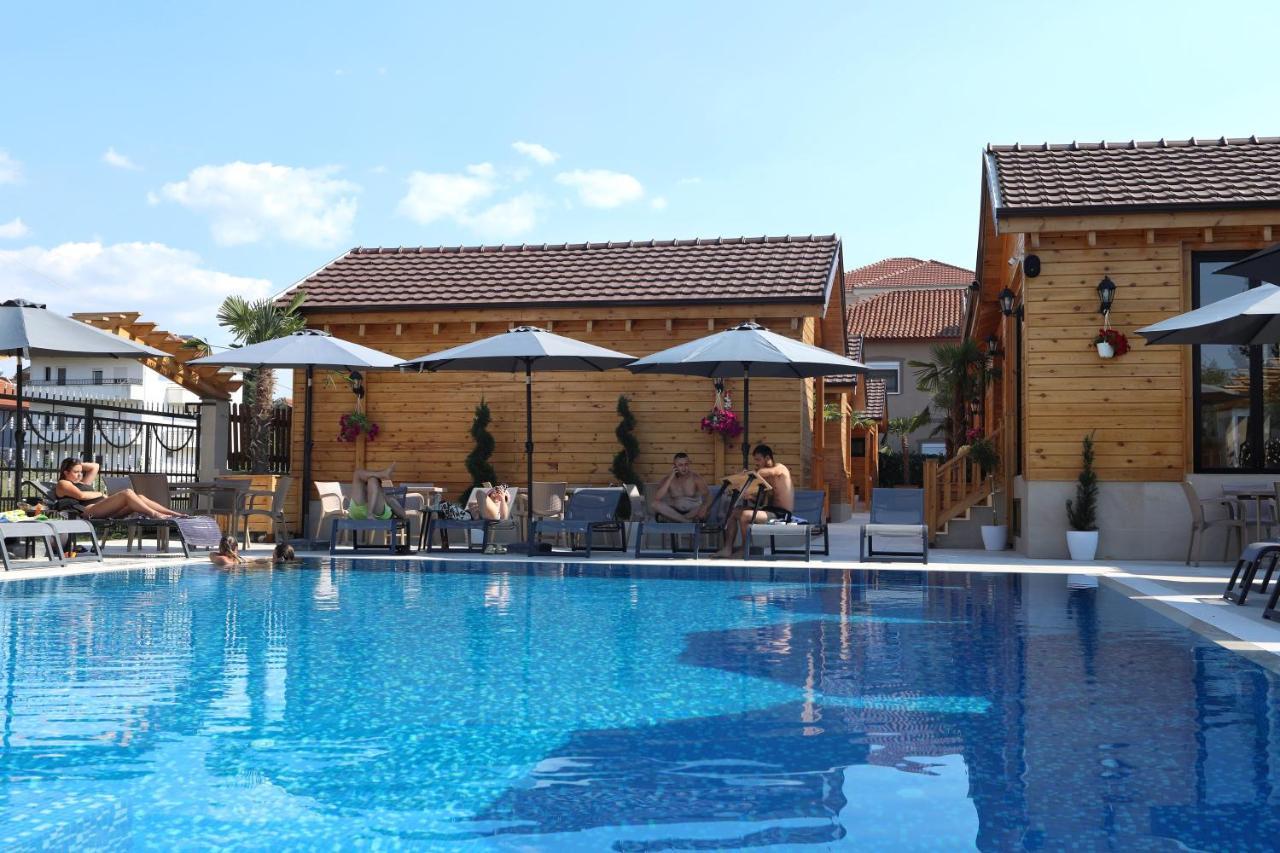Bujtina Siar Hotel Поградец Екстериор снимка