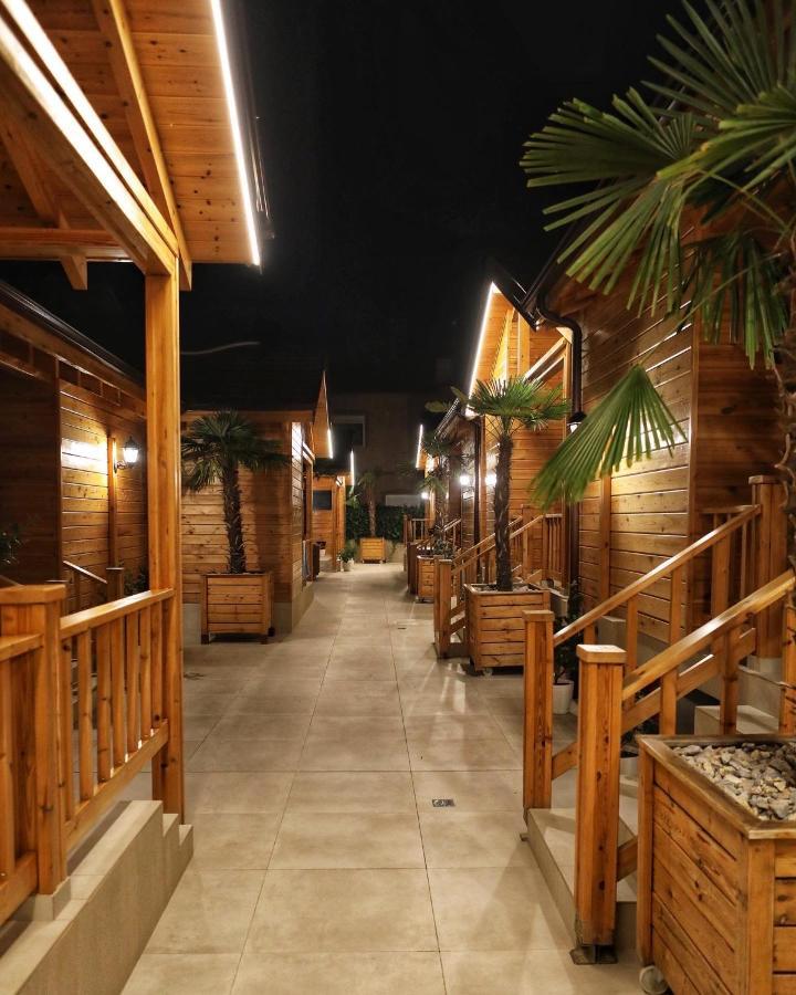 Bujtina Siar Hotel Поградец Екстериор снимка