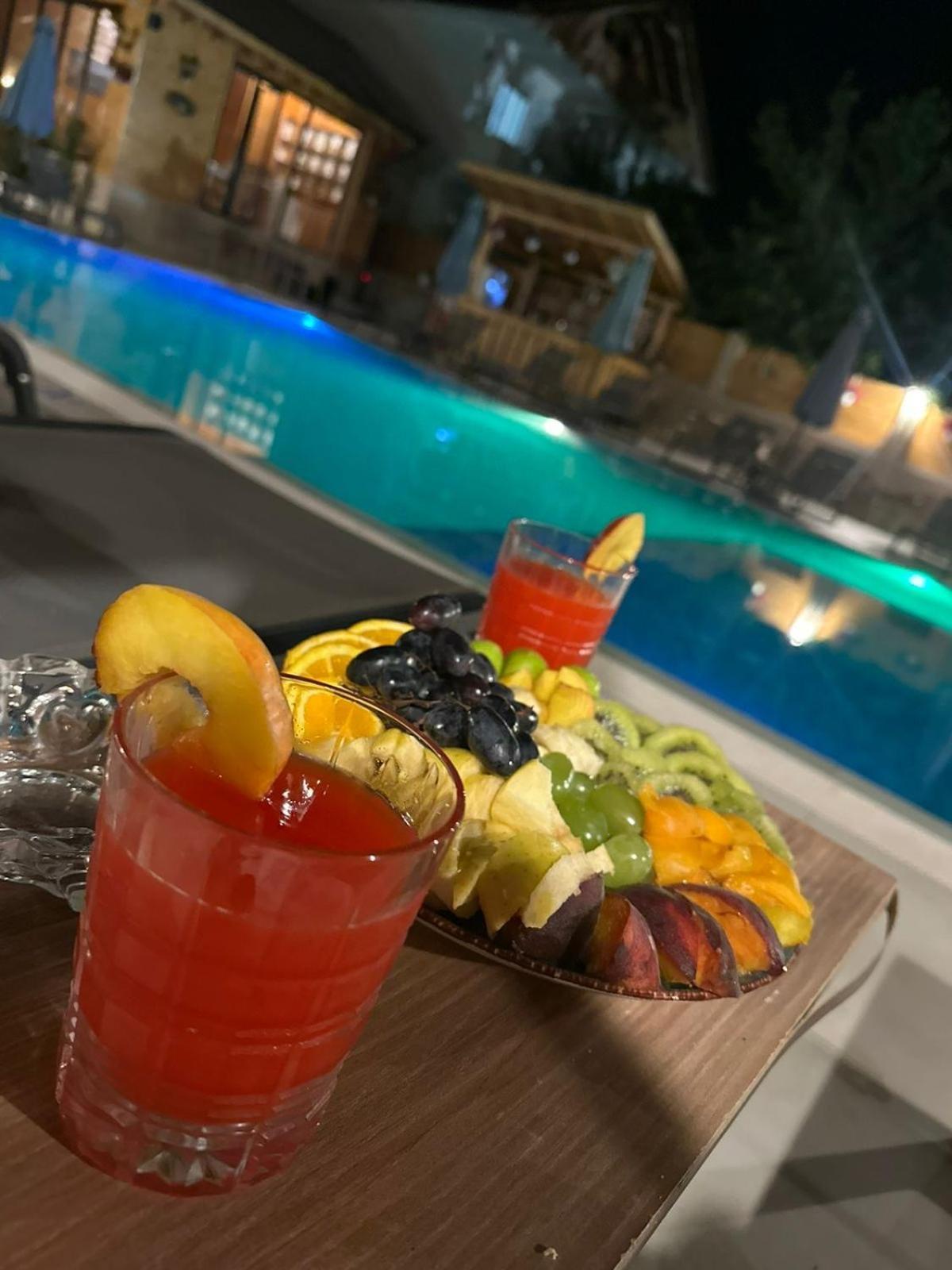 Bujtina Siar Hotel Поградец Екстериор снимка
